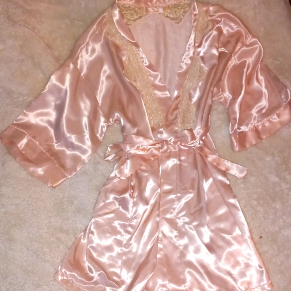 Rosey Robe Satin Vintage and Lace